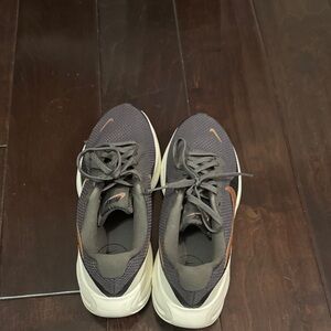 Men's Gray and gold Athletic Shoes